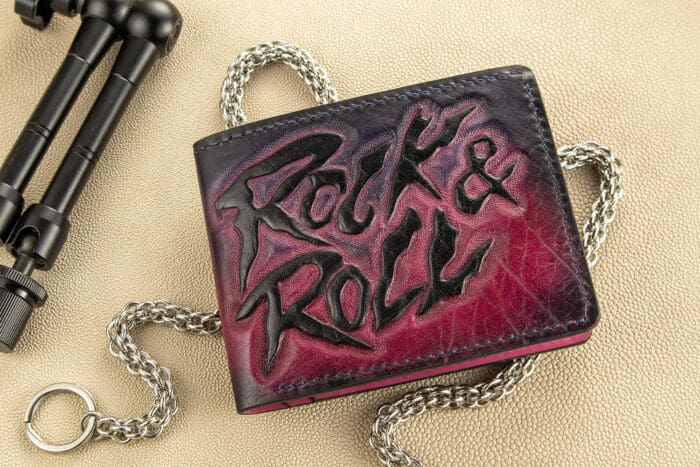 Portofel sculptat Rock si Punks not dead albastru