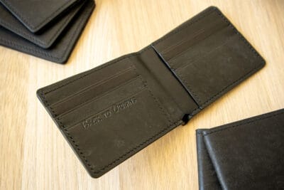 Portofel clasic Maya negru