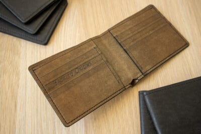 Portofel clasic negru Pueblo, interior gri inchis